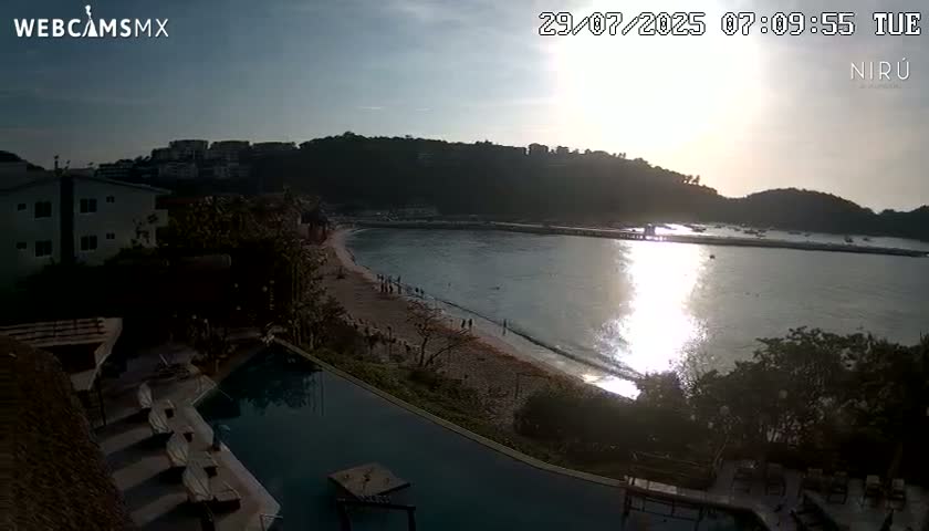 La Crucecita, Bahia Santa Cruz Huatulco Beach Live Cam - Santa Maria Huatulco, Oaxaca, Mexico