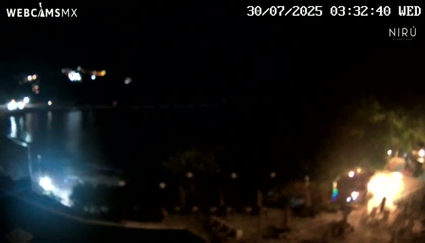 La Crucecita, Bahia Santa Cruz Huatulco Beach Live Cam - Santa Maria Huatulco, Oaxaca, Mexico
