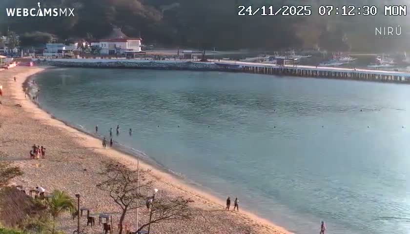 La Crucecita, Bahia Santa Cruz Huatulco Beach Live Cam - Santa Maria Huatulco, Oaxaca, Mexico