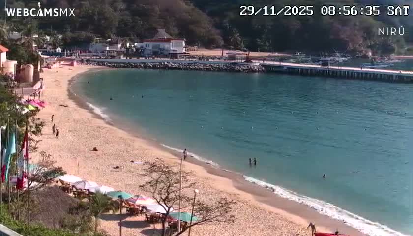 La Crucecita, Bahia Santa Cruz Huatulco Beach Live Cam - Santa Maria Huatulco, Oaxaca, Mexico