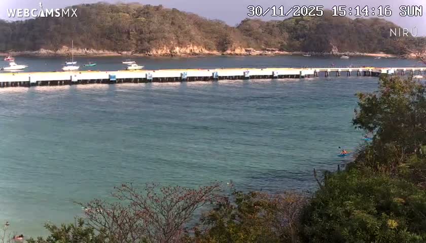 La Crucecita, Bahia Santa Cruz Huatulco Beach Live Cam - Santa Maria Huatulco, Oaxaca, Mexico