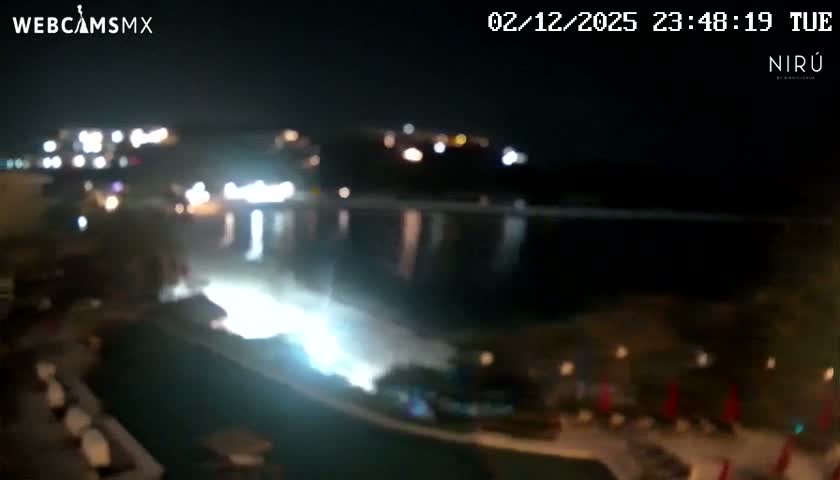 La Crucecita, Bahia Santa Cruz Huatulco Beach Live Cam - Santa Maria Huatulco, Oaxaca, Mexico