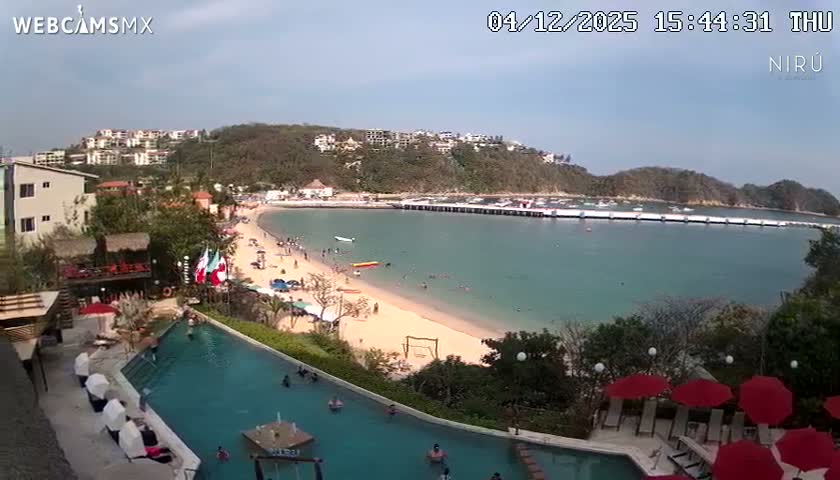 La Crucecita, Bahia Santa Cruz Huatulco Beach Live Cam - Santa Maria Huatulco, Oaxaca, Mexico