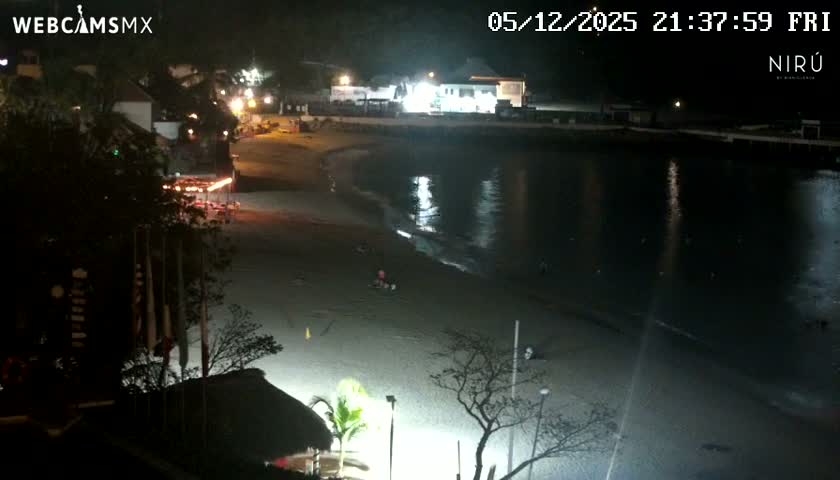La Crucecita, Bahia Santa Cruz Huatulco Beach Live Cam - Santa Maria Huatulco, Oaxaca, Mexico