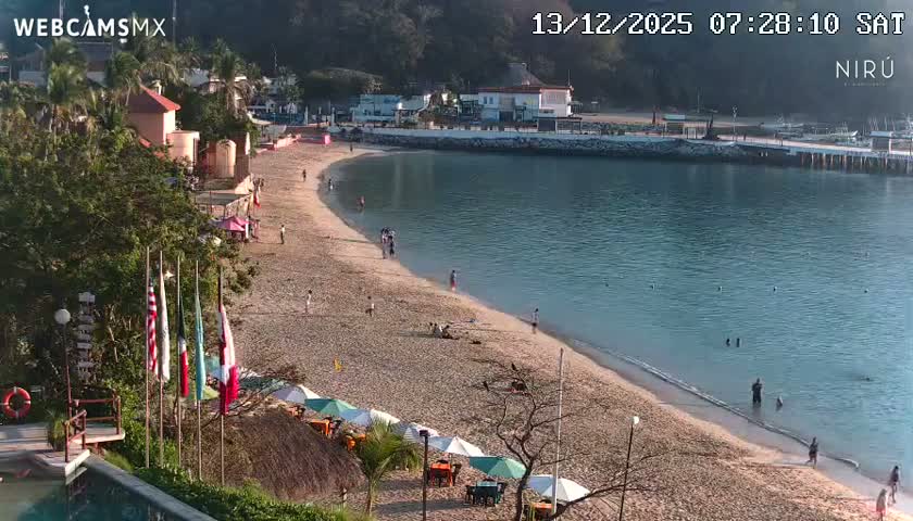 La Crucecita, Bahia Santa Cruz Huatulco Beach Live Cam - Santa Maria Huatulco, Oaxaca, Mexico