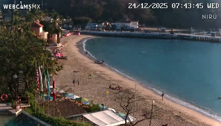 La Crucecita, Bahia Santa Cruz Huatulco Beach Live Cam - Santa Maria Huatulco, Oaxaca, Mexico