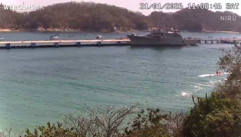 La Crucecita, Bahia Santa Cruz Huatulco Beach Live Cam - Santa Maria Huatulco, Oaxaca, Mexico