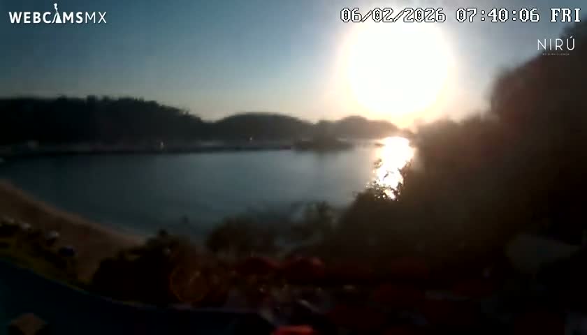 La Crucecita, Bahia Santa Cruz Huatulco Beach Live Cam - Santa Maria Huatulco, Oaxaca, Mexico