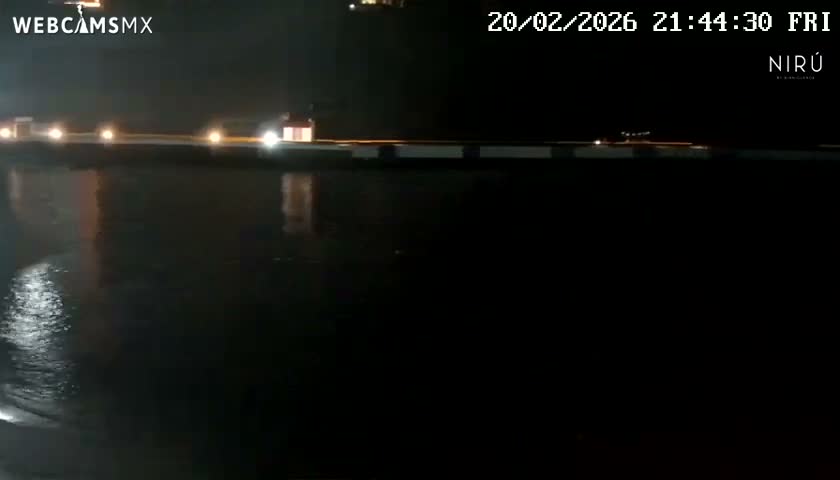 La Crucecita, Bahia Santa Cruz Huatulco Beach Live Cam - Santa Maria Huatulco, Oaxaca, Mexico