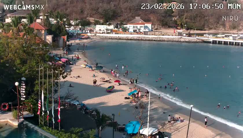 La Crucecita, Bahia Santa Cruz Huatulco Beach Live Cam - Santa Maria Huatulco, Oaxaca, Mexico
