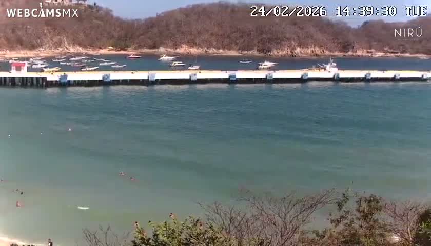La Crucecita, Bahia Santa Cruz Huatulco Beach Live Cam - Santa Maria Huatulco, Oaxaca, Mexico