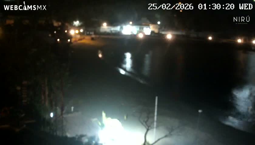 La Crucecita, Bahia Santa Cruz Huatulco Beach Live Cam - Santa Maria Huatulco, Oaxaca, Mexico