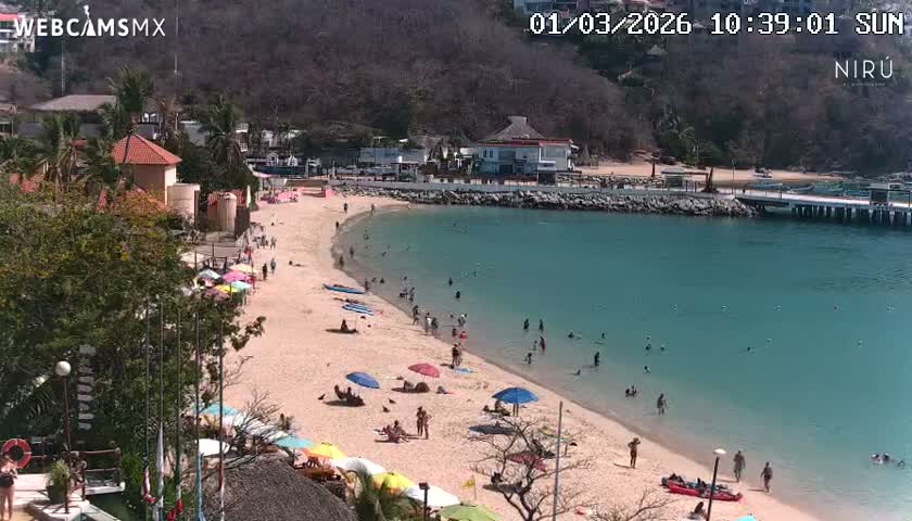 La Crucecita, Bahia Santa Cruz Huatulco Beach Live Cam - Santa Maria Huatulco, Oaxaca, Mexico