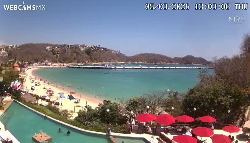 La Crucecita, Bahia Santa Cruz Huatulco Beach Live Cam - Santa Maria Huatulco, Oaxaca, Mexico