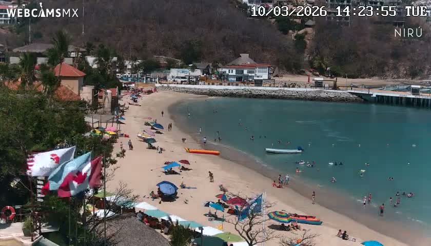 La Crucecita, Bahia Santa Cruz Huatulco Beach Live Cam - Santa Maria Huatulco, Oaxaca, Mexico