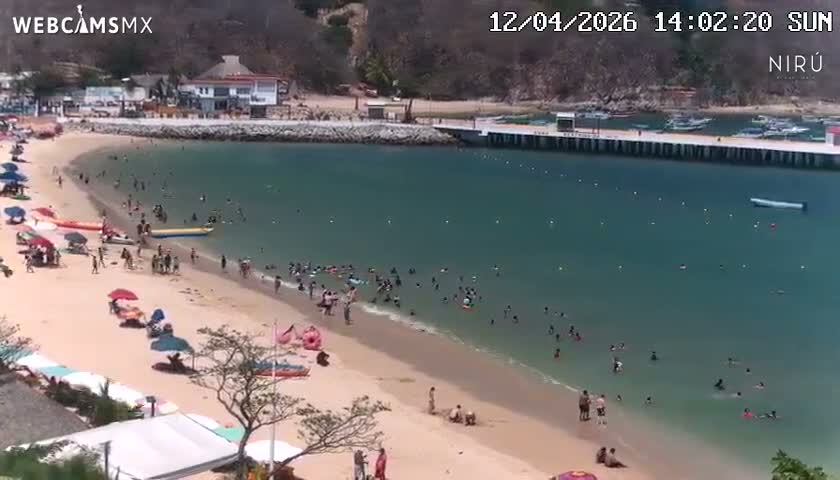 La Crucecita, Bahia Santa Cruz Huatulco Beach Live Cam - Santa Maria Huatulco, Oaxaca, Mexico