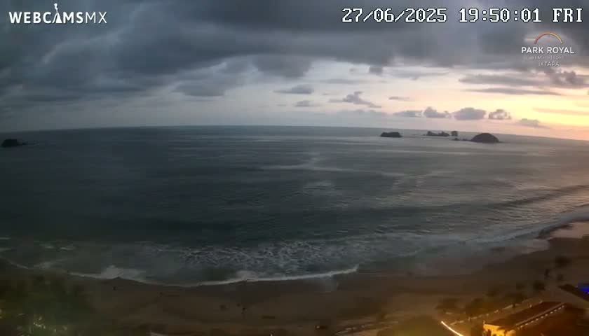 Ixtapa Zihuatanejo, Playa Ixtapa Beach live Cam - Zihuatanejo de Azueta, Guerrero, Mexico