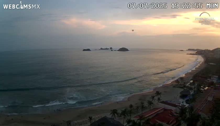 Ixtapa Zihuatanejo, Playa Ixtapa Beach live Cam - Zihuatanejo de Azueta, Guerrero, Mexico