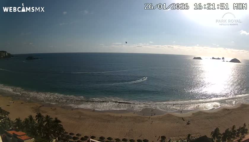 Ixtapa Zihuatanejo, Playa Ixtapa Beach live Cam - Zihuatanejo de Azueta, Guerrero, Mexico