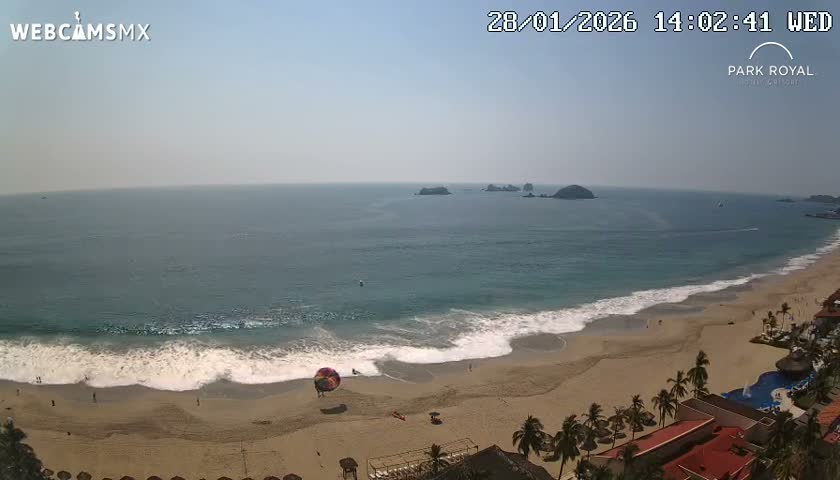 Ixtapa Zihuatanejo, Playa Ixtapa Beach live Cam - Zihuatanejo de Azueta, Guerrero, Mexico