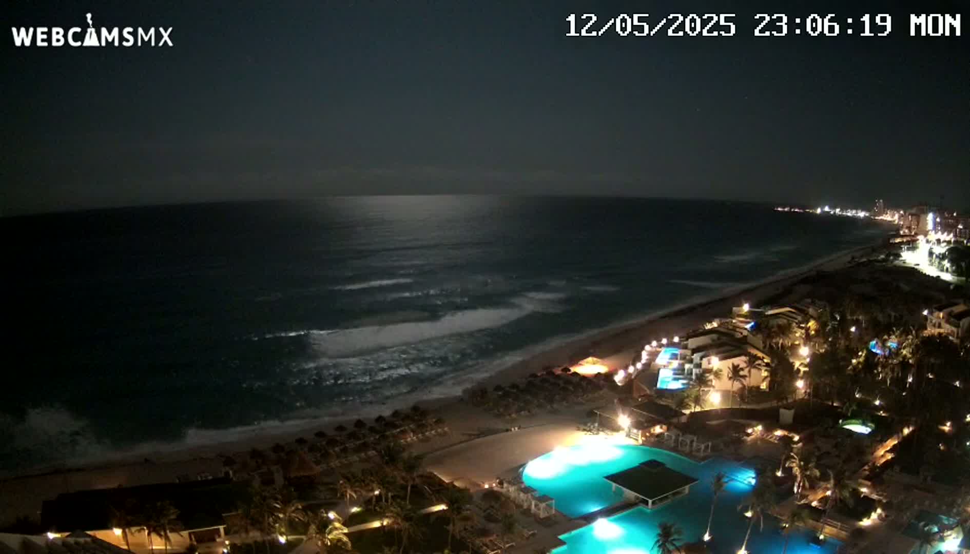 Cancún (Cancun) Playa Delfines Beach Live Cam - Benito Juarez, Quintana Roo, Mexico