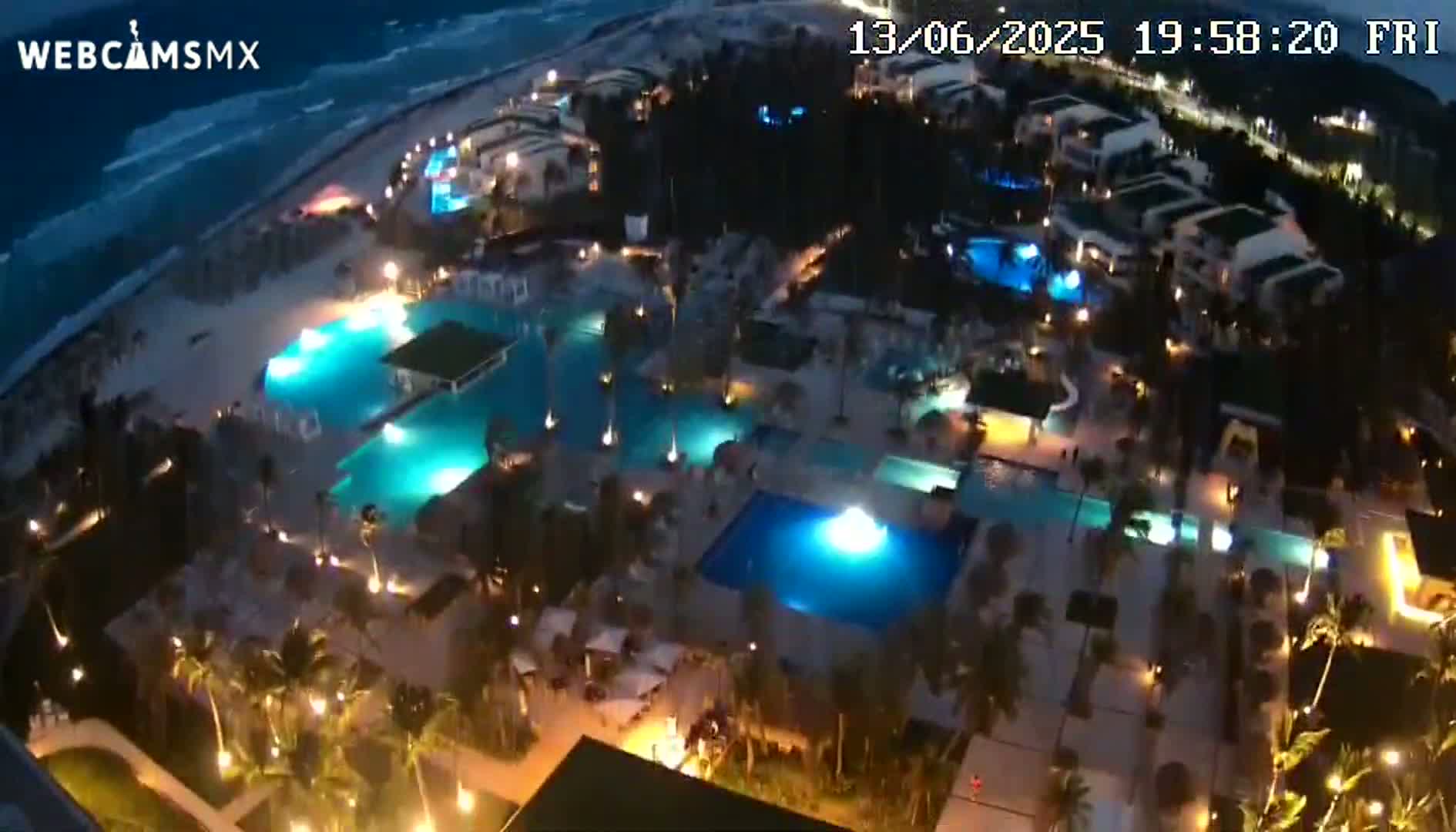 Cancún (Cancun) Playa Delfines Beach Live Cam - Benito Juarez, Quintana Roo, Mexico