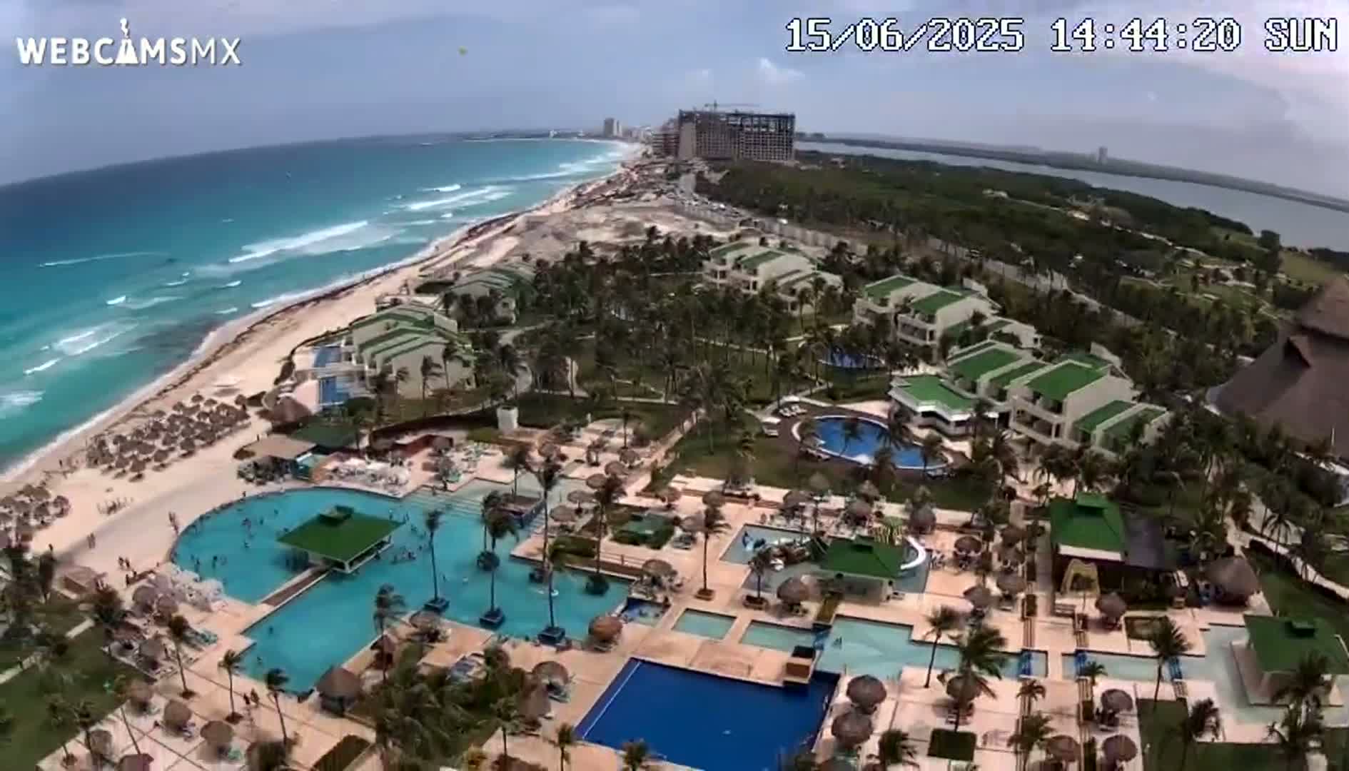Cancún (Cancun) Playa Delfines Beach Live Cam - Benito Juarez, Quintana Roo, Mexico