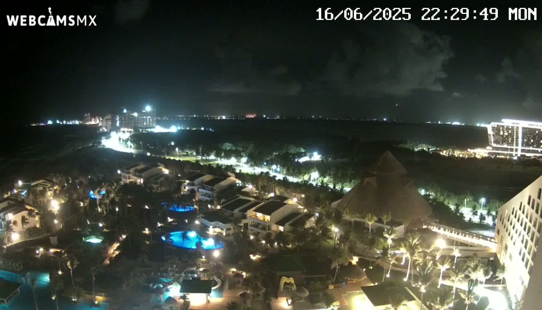 Cancún (Cancun) Playa Delfines Beach Live Cam - Benito Juarez, Quintana Roo, Mexico