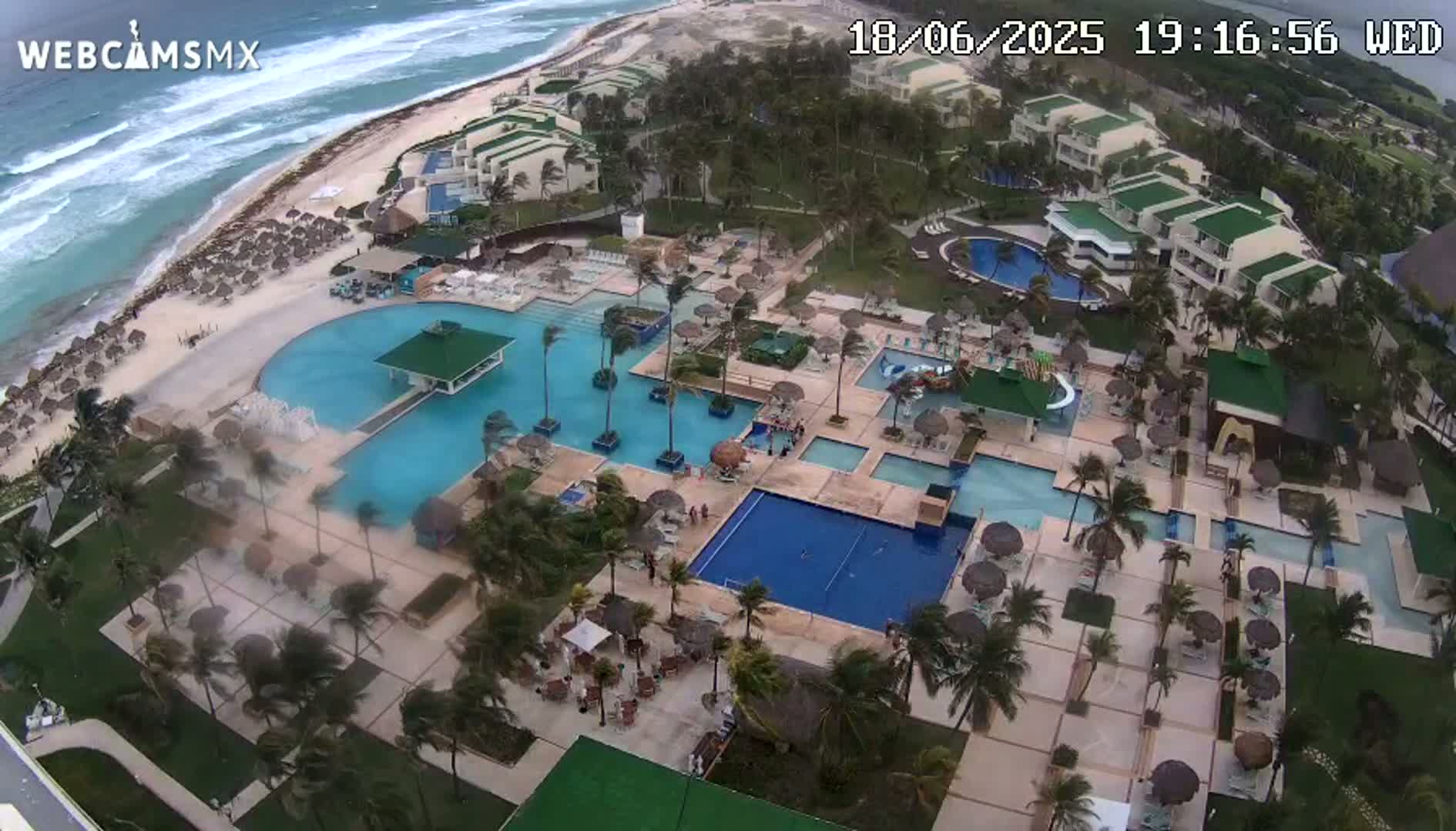 Cancún (Cancun) Playa Delfines Beach Live Cam - Benito Juarez, Quintana Roo, Mexico