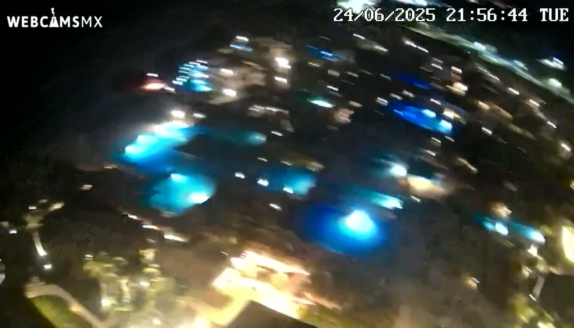 Cancún (Cancun) Playa Delfines Beach Live Cam - Benito Juarez, Quintana Roo, Mexico
