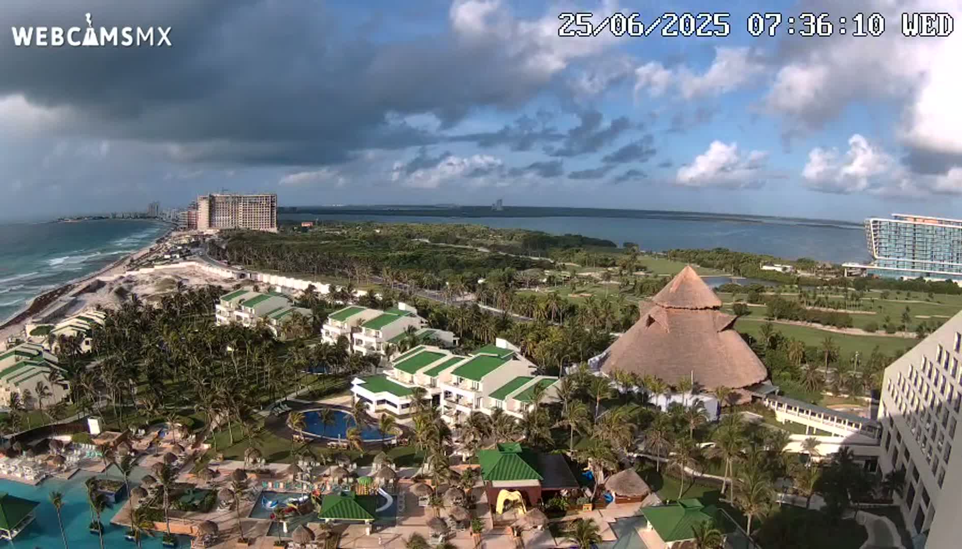 Cancún (Cancun) Playa Delfines Beach Live Cam - Benito Juarez, Quintana Roo, Mexico