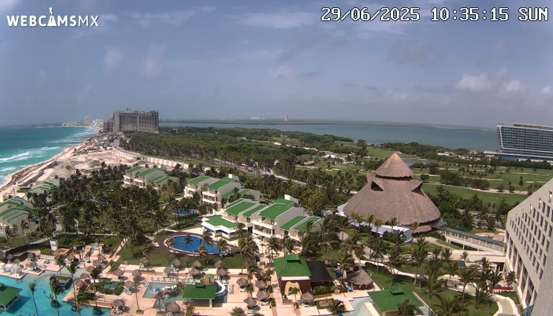 Cancún (Cancun) Playa Delfines Beach Live Cam - Benito Juarez, Quintana Roo, Mexico