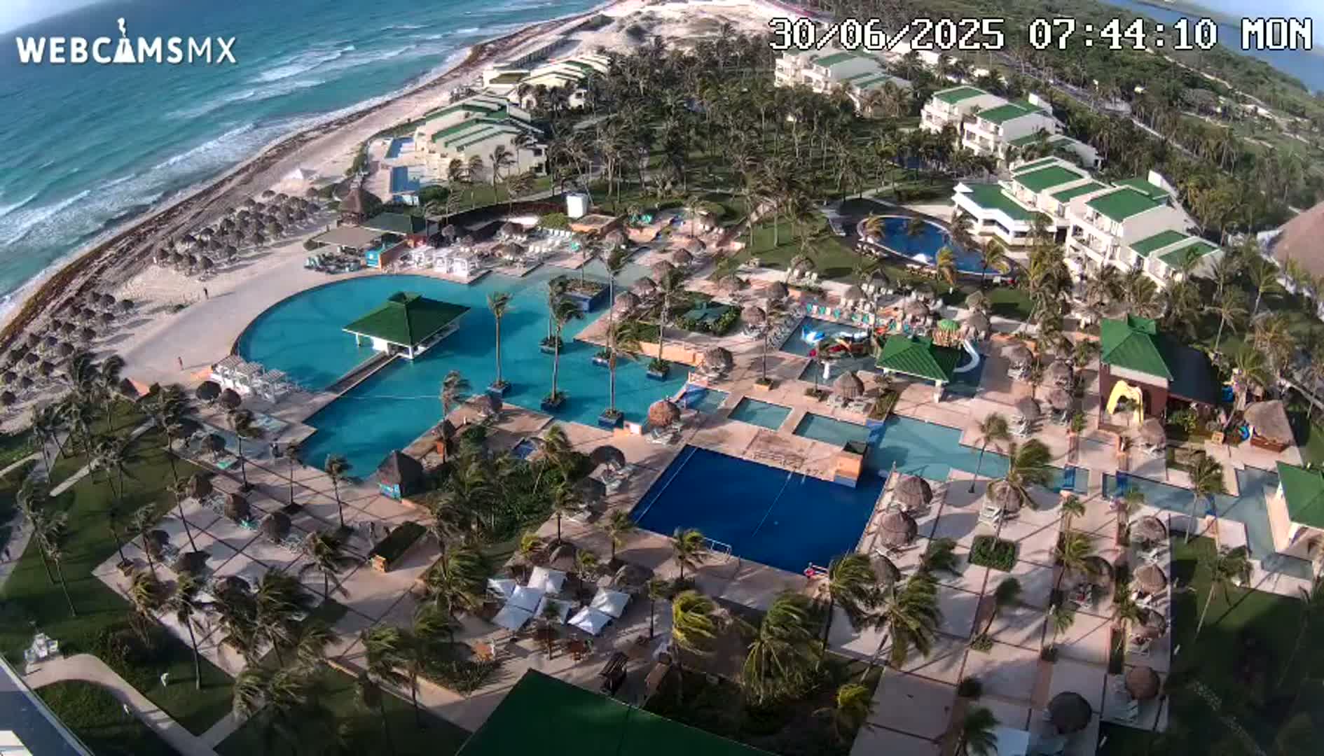 Cancún (Cancun) Playa Delfines Beach Live Cam - Benito Juarez, Quintana Roo, Mexico