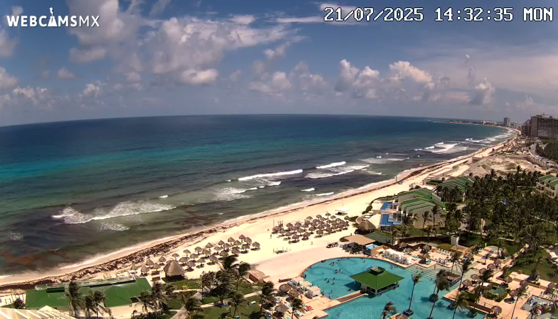 Cancún (Cancun) Playa Delfines Beach Live Cam - Benito Juarez, Quintana Roo, Mexico