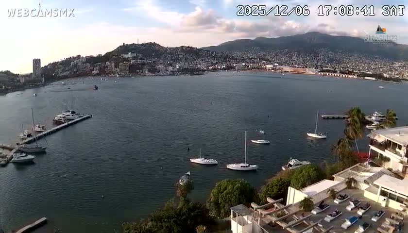 Acapulco City & Bahia de Acapulco Bay Live Cam - Acapulco de Juarez, Guerrero, Mexico
