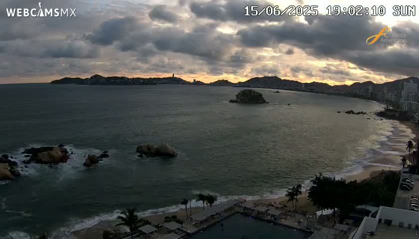 Acapulco,  Playa Condesa Beach Live Cam - Acapulco de Juarez, Guerrero, Mexico