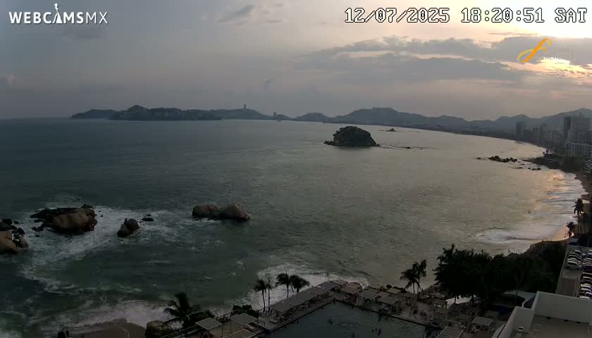 Acapulco,  Playa Condesa Beach Live Cam - Acapulco de Juarez, Guerrero, Mexico