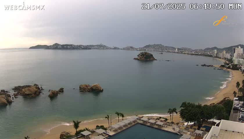 Acapulco,  Playa Condesa Beach Live Cam - Acapulco de Juarez, Guerrero, Mexico