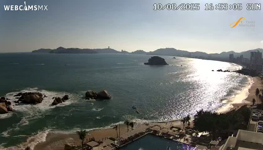 Acapulco,  Playa Condesa Beach Live Cam - Acapulco de Juarez, Guerrero, Mexico