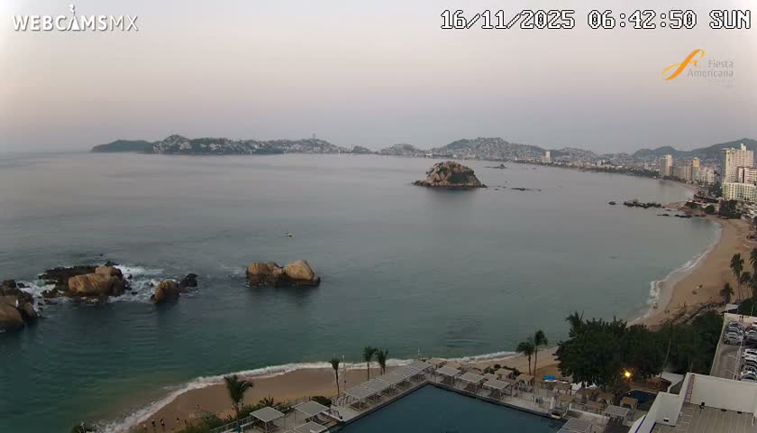 Acapulco,  Playa Condesa Beach Live Cam - Acapulco de Juarez, Guerrero, Mexico