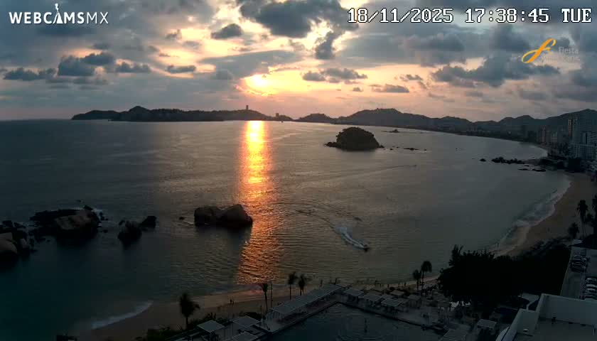 Acapulco,  Playa Condesa Beach Live Cam - Acapulco de Juarez, Guerrero, Mexico