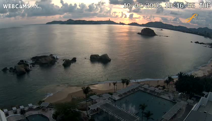 Acapulco,  Playa Condesa Beach Live Cam - Acapulco de Juarez, Guerrero, Mexico
