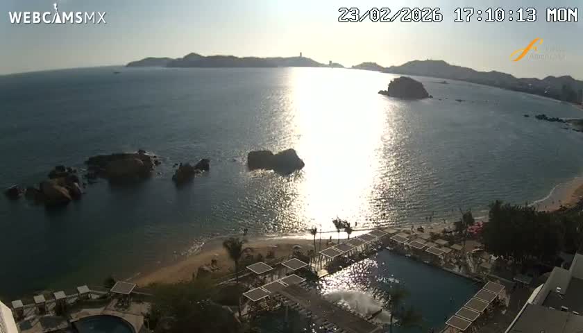 Acapulco,  Playa Condesa Beach Live Cam - Acapulco de Juarez, Guerrero, Mexico