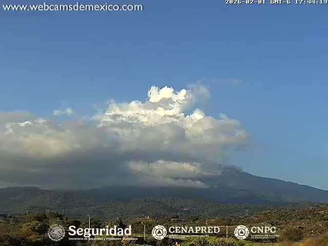 Volcán de  Colima Volcano from Montitlan Live Cam - Villa de Alvarez, Colima, Mexico