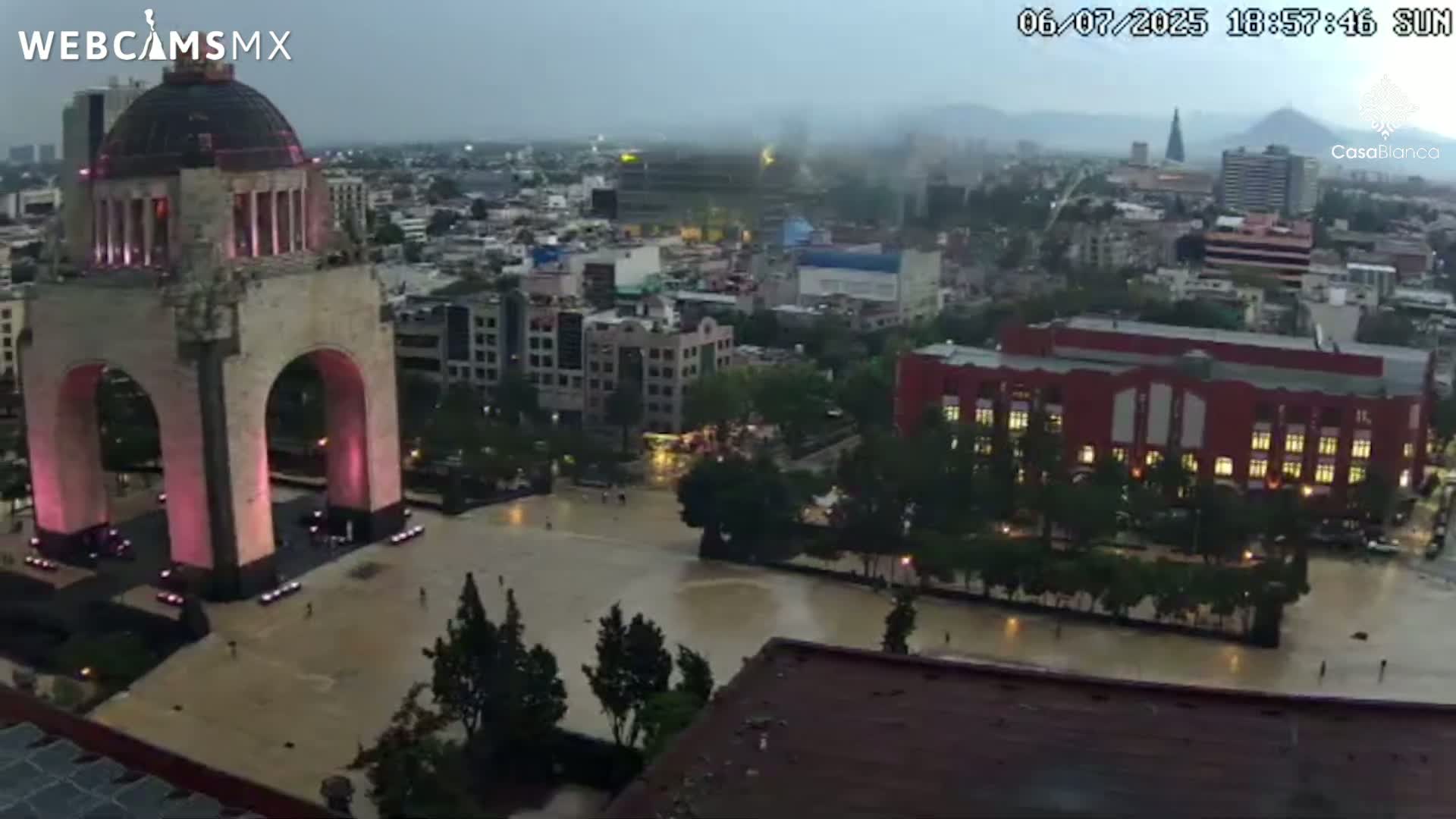 Mexico City, Monumento A la Revolución (Monument to the Revolution) & Plaza de la República Square Live Cam - Cuauhtemoc, Ciudad de Mexico, Mexico 