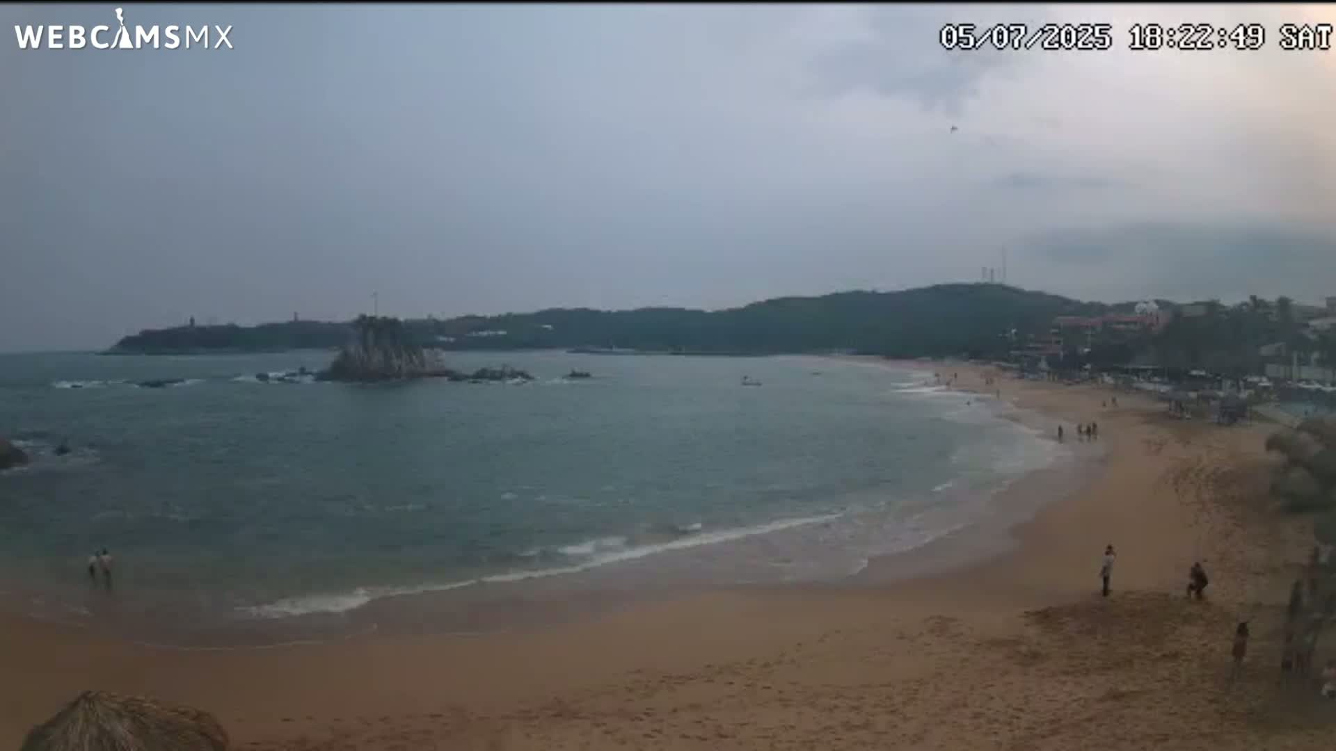 Crucecita, Playa Tangolunda Beach Live Cam - Santa Maria Huatulco, Oaxaca, Mexico