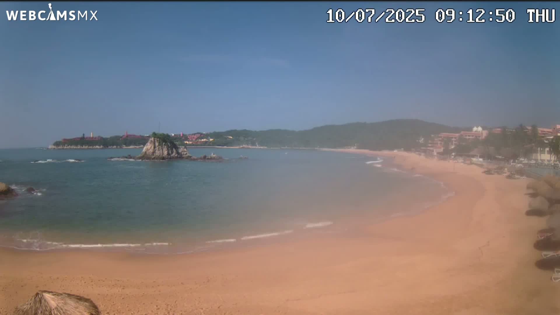 Crucecita, Playa Tangolunda Beach Live Cam - Santa Maria Huatulco, Oaxaca, Mexico