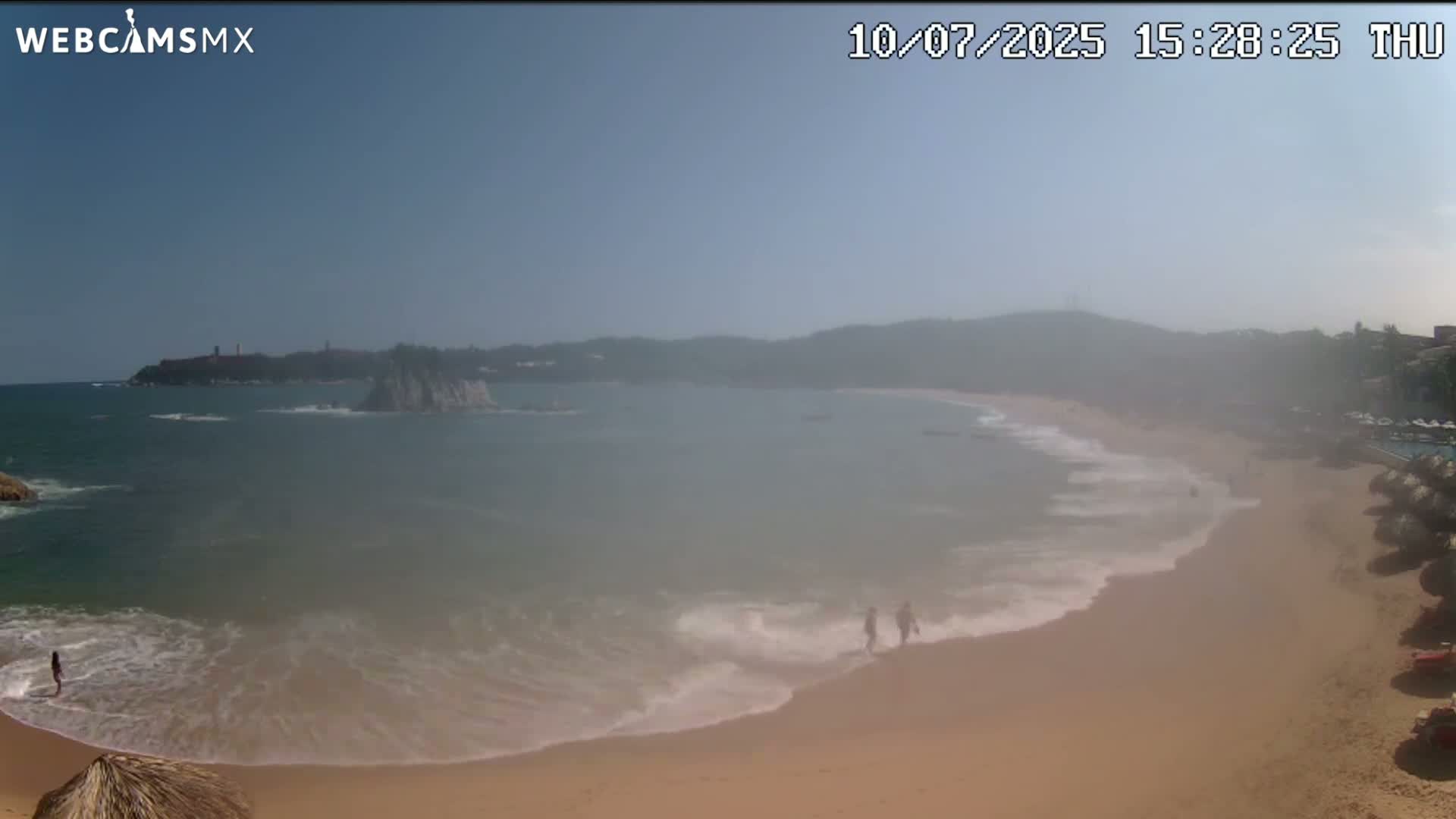Crucecita, Playa Tangolunda Beach Live Cam - Santa Maria Huatulco, Oaxaca, Mexico