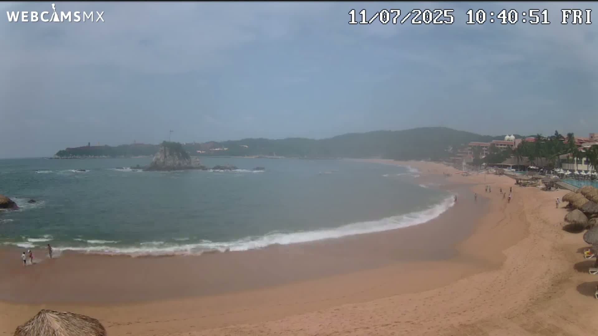 Crucecita, Playa Tangolunda Beach Live Cam - Santa Maria Huatulco, Oaxaca, Mexico
