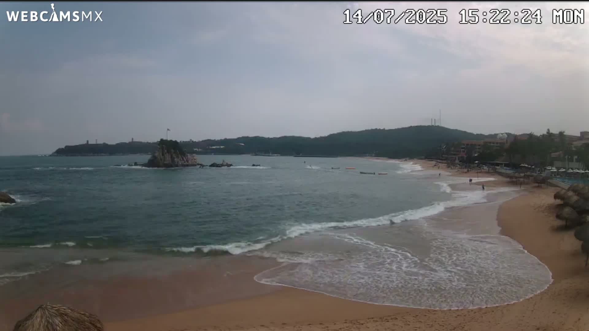 Crucecita, Playa Tangolunda Beach Live Cam - Santa Maria Huatulco, Oaxaca, Mexico